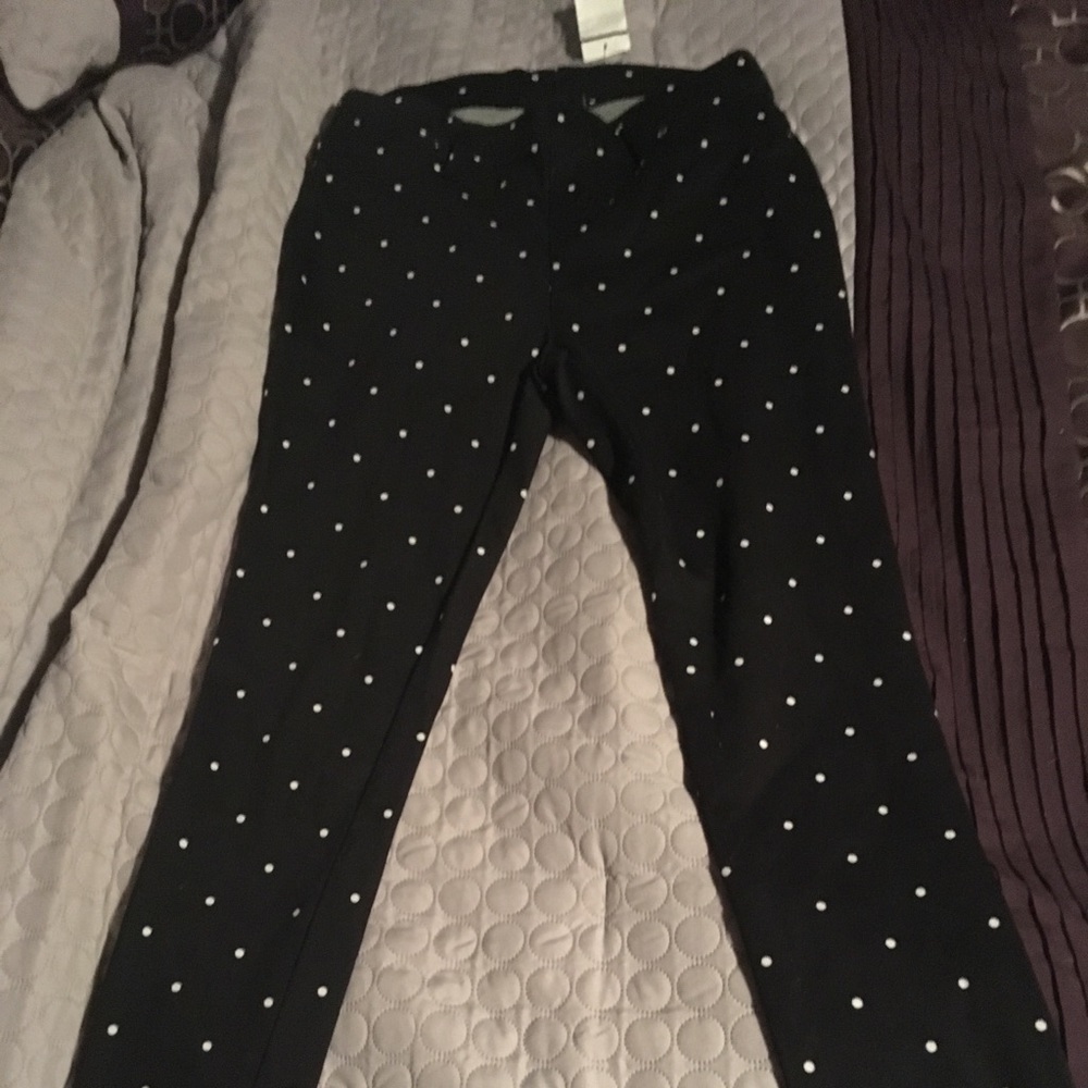 Black polka dot capri jegging